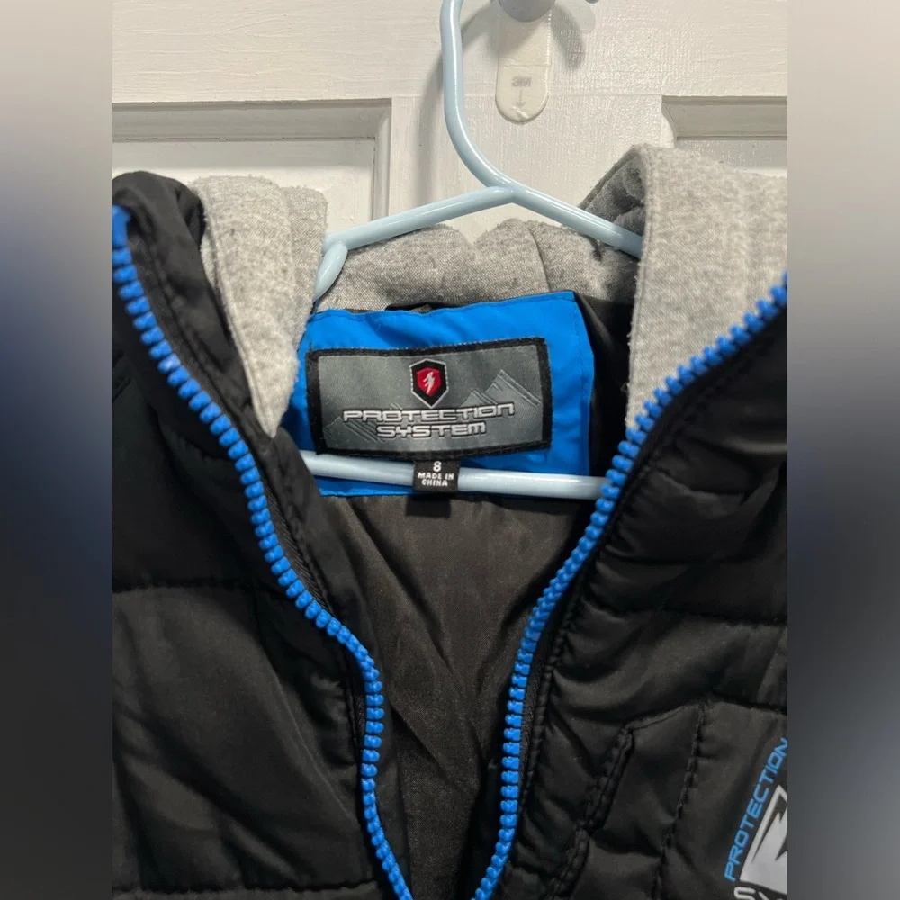 PROTECTION SYSTEM Black Blue Full Zip Hooded Puffer Coat SIZE 8 BOYS Pre Loved